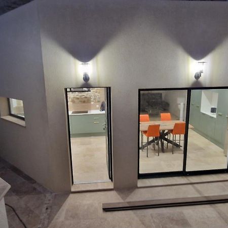 Vernegues Quiet, Discreet Places מראה חיצוני תמונה